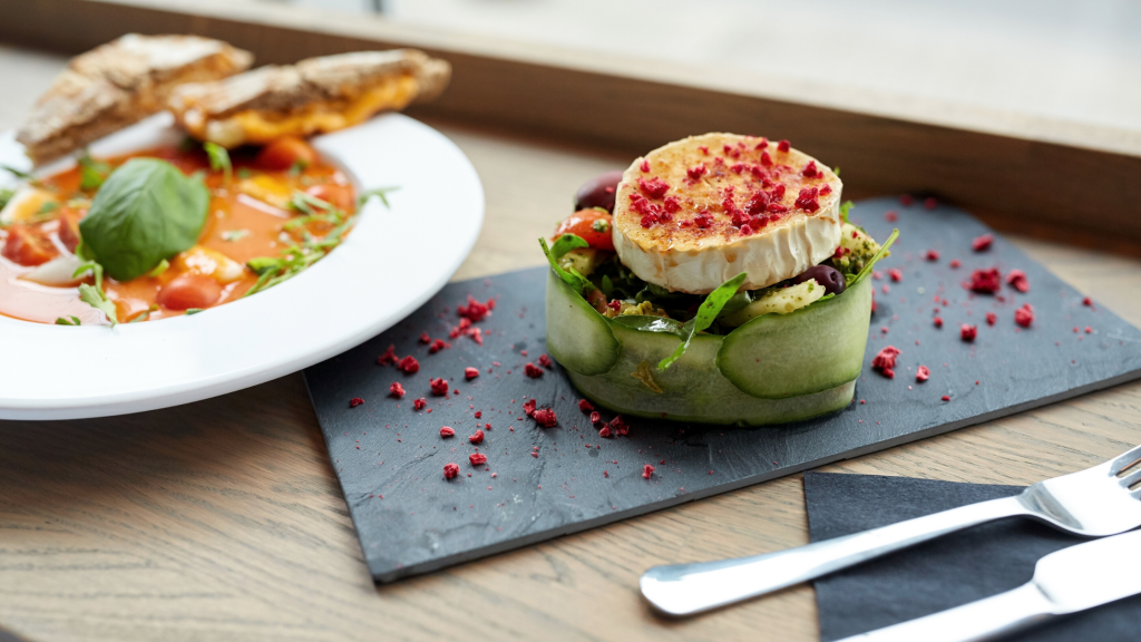 Ensalada de queso de cabra